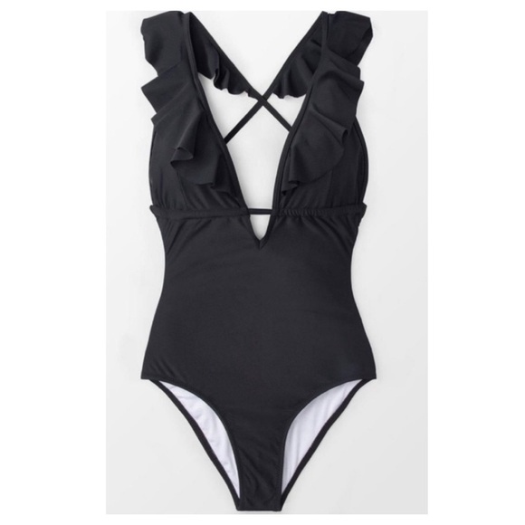 Cupshe Black Heart Fabala Ruffle Swimsuit One Piece - Picture 1 of 12